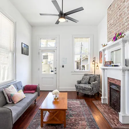 Luxury 4Br In Uptown Nola Apartment